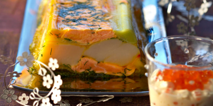 terrine de Saint- Jacques et de saumon en gelée